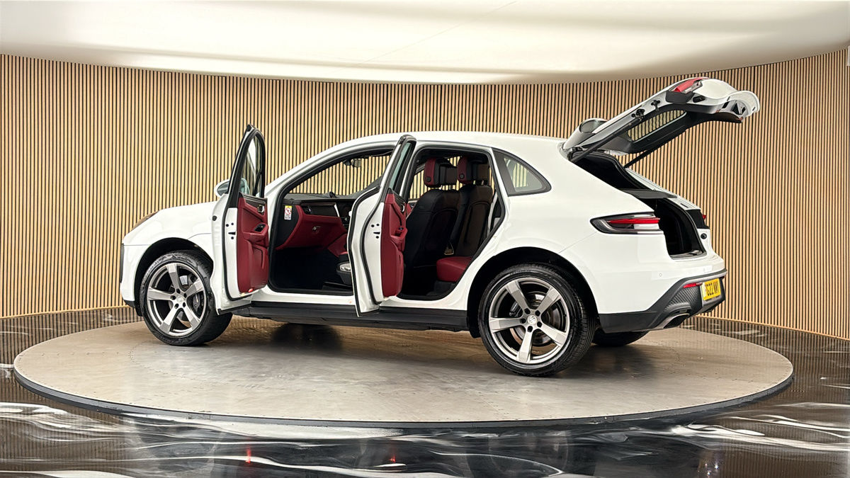 More views of Porsche Macan