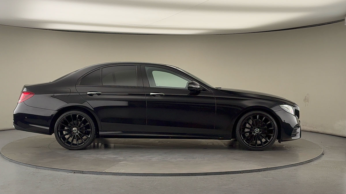 Mercedes-Benz E Class Image 16