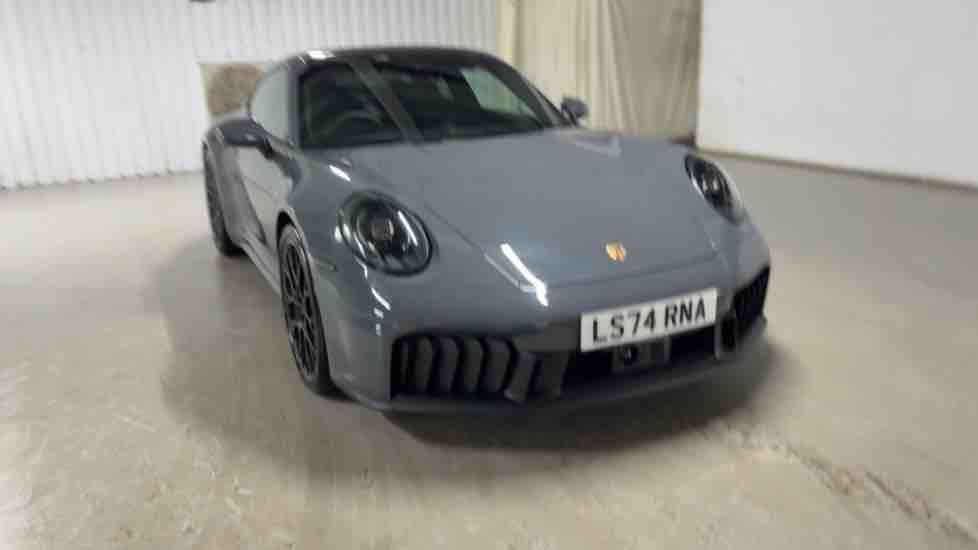 More views of Porsche 911