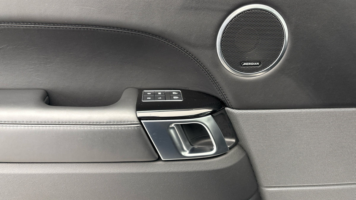 Land Rover Range Rover Sport Image 19