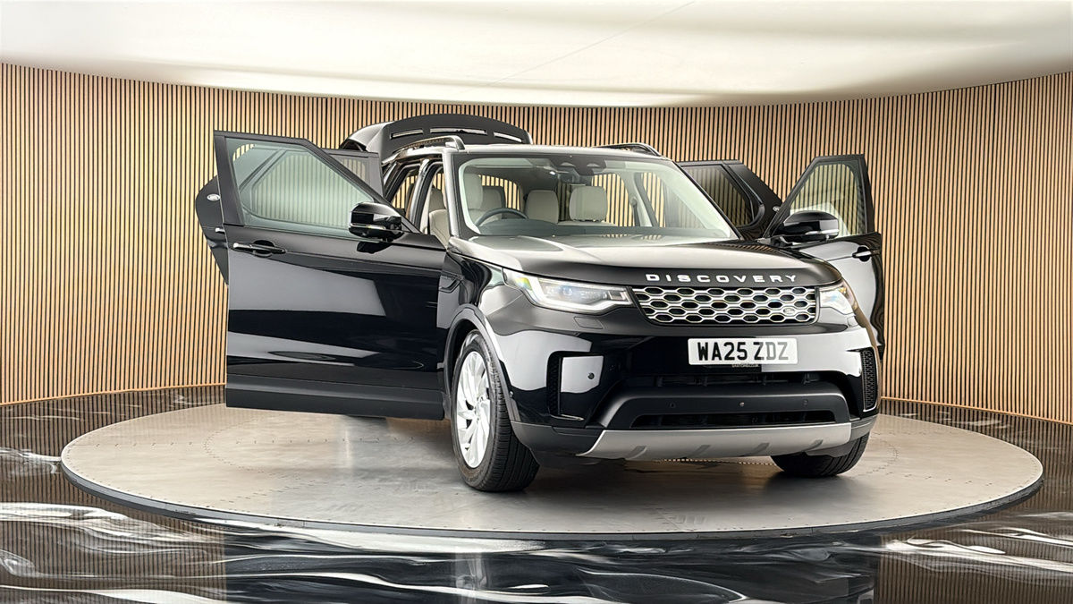 More views of Land Rover Discovery
