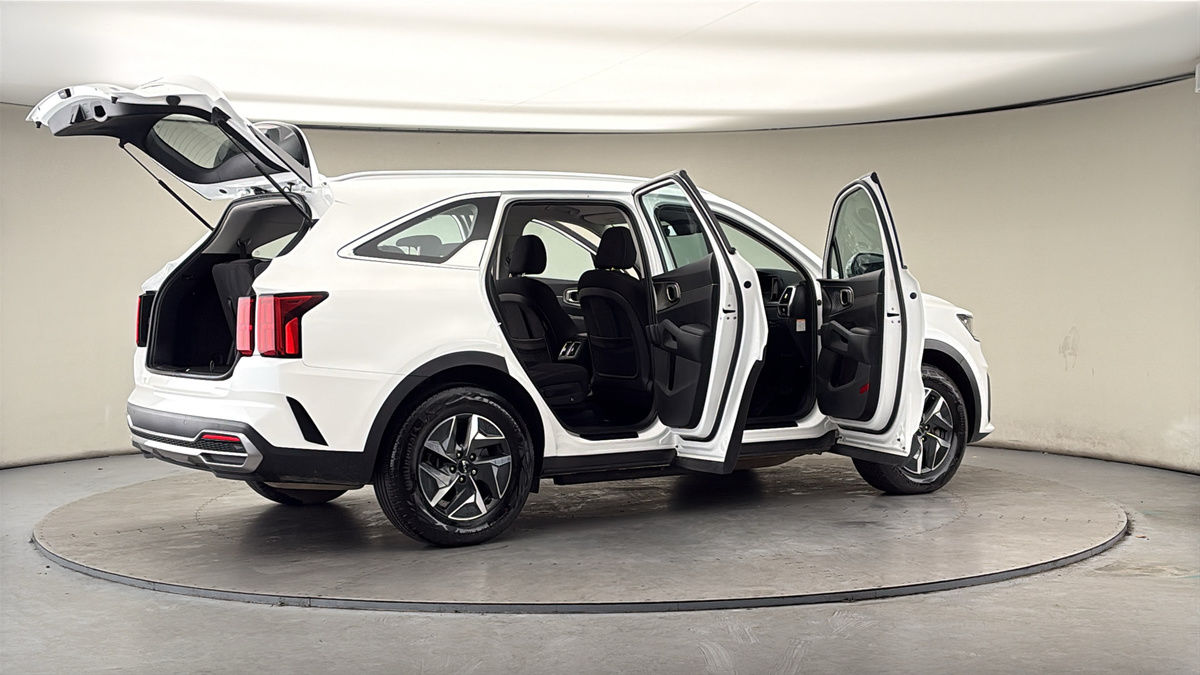 More views of Kia Sorento