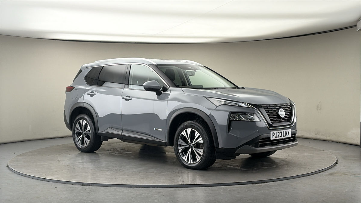 More views of Nissan X-Trail