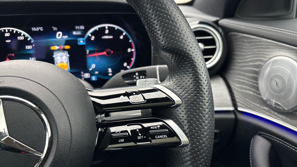 Mercedes-Benz E Class Image 14