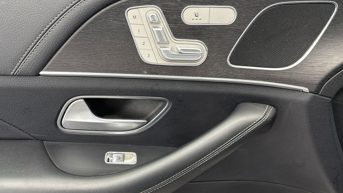 Mercedes-Benz GLE Image 19