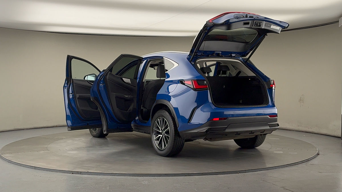Lexus NX Image 23