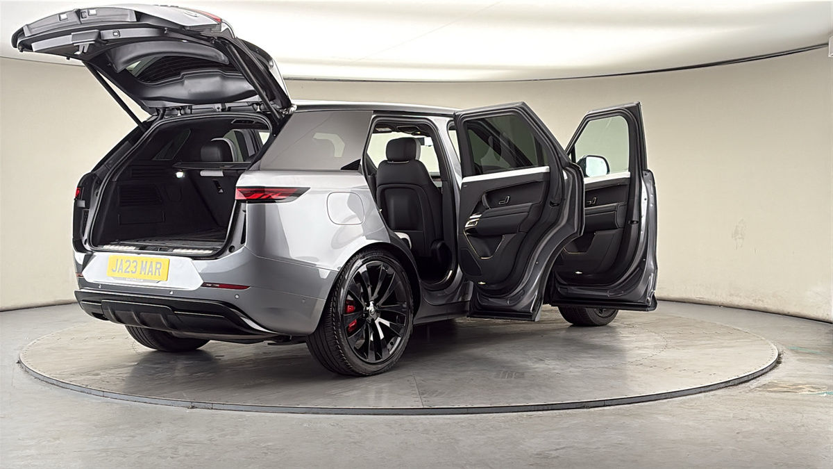 More views of Land Rover Range Rover Sport