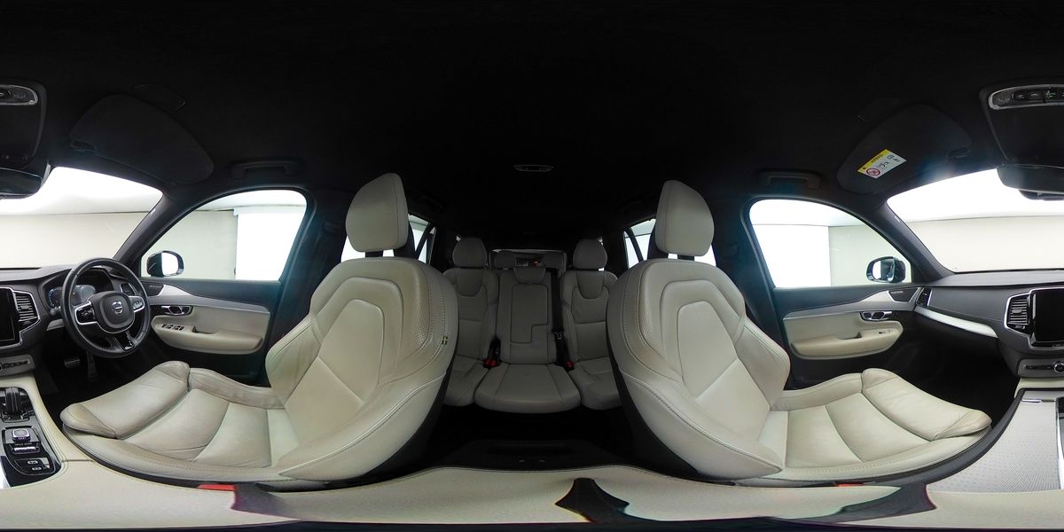 More views of Volvo XC90