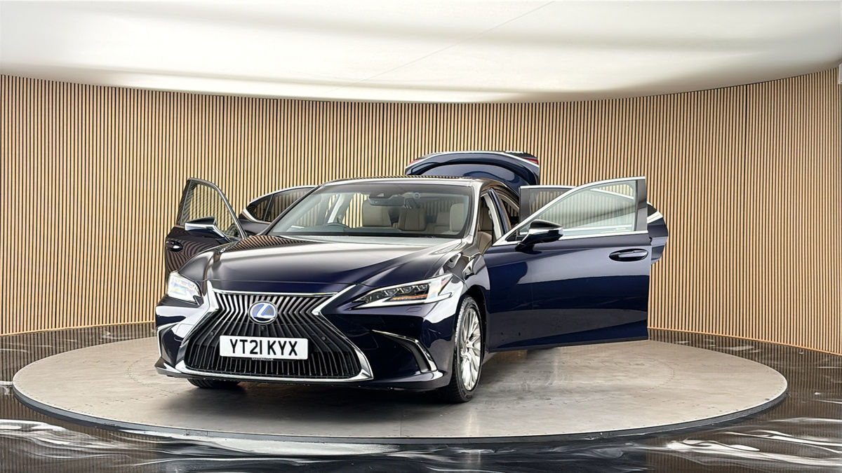 More views of Lexus ES