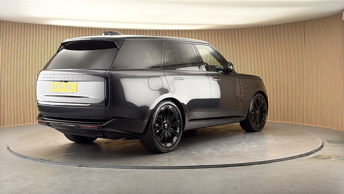More views of Land Rover Range Rover