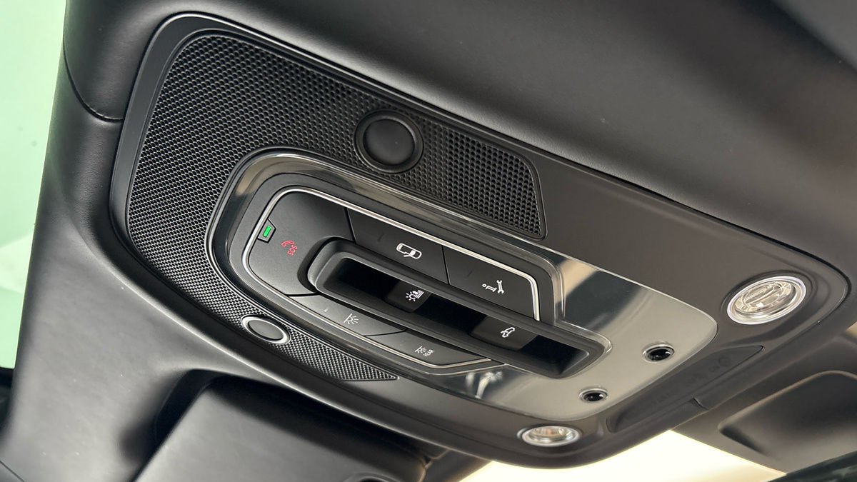 Bentley Bentayga Image 43