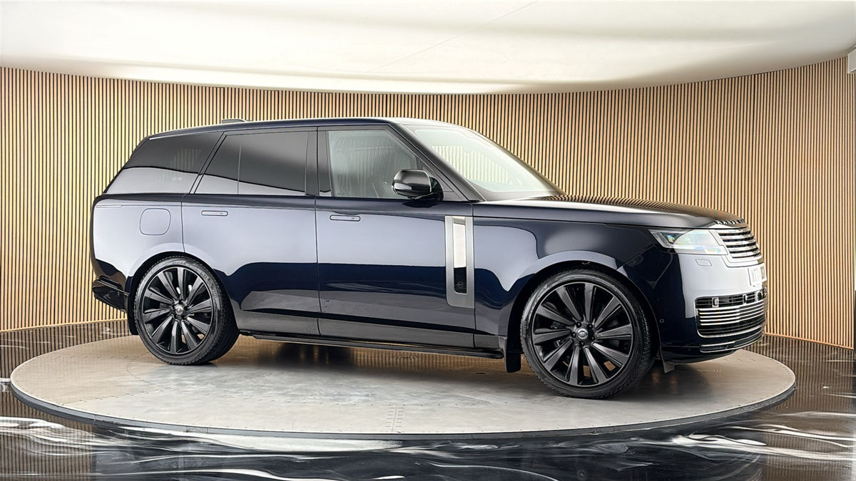 More views of Land Rover Range Rover