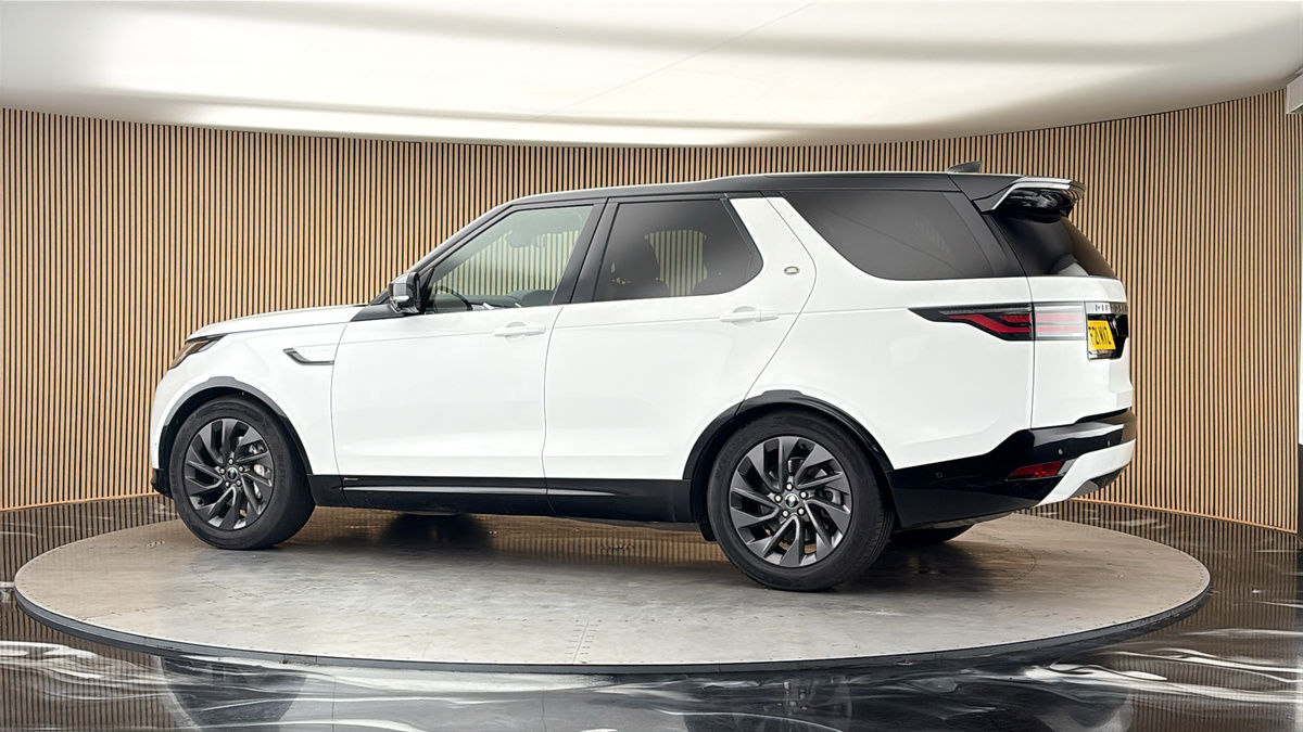 More views of Land Rover Discovery