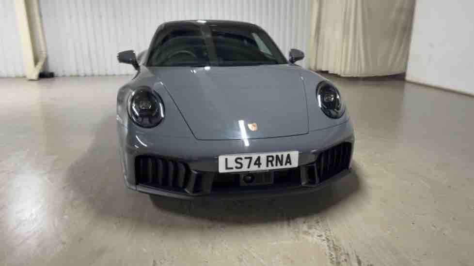 More views of Porsche 911
