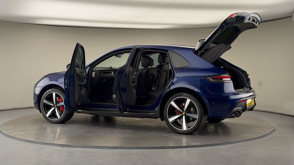 More views of Porsche Macan