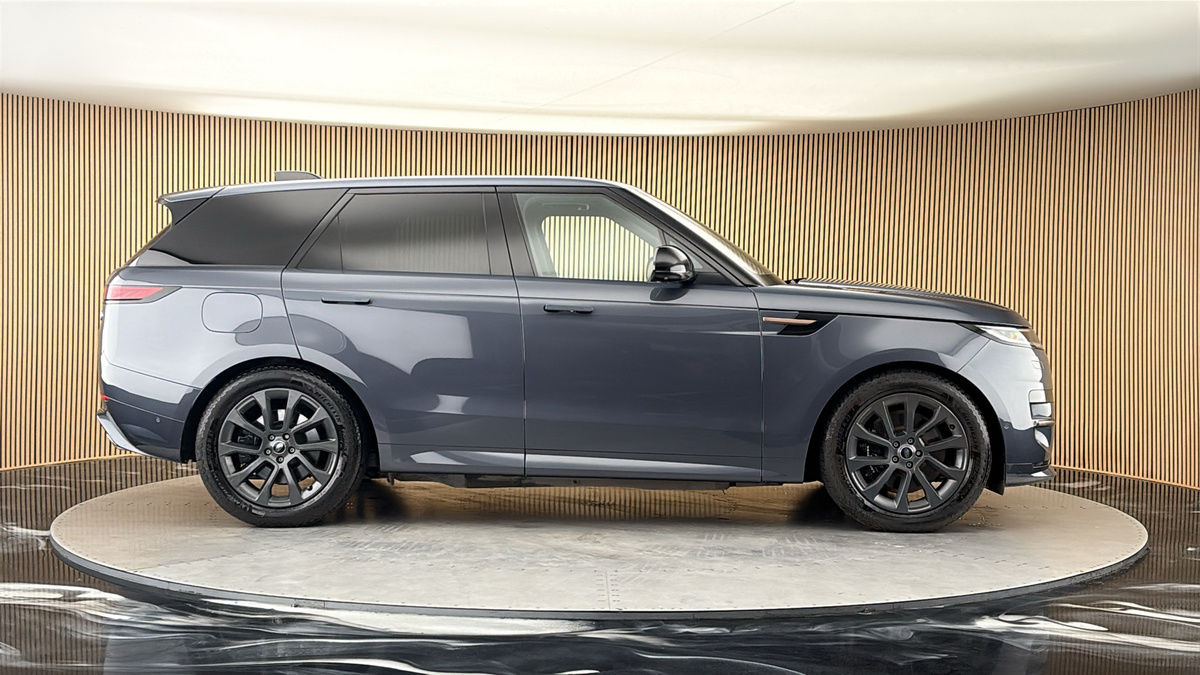 Land Rover Range Rover Sport Image 16