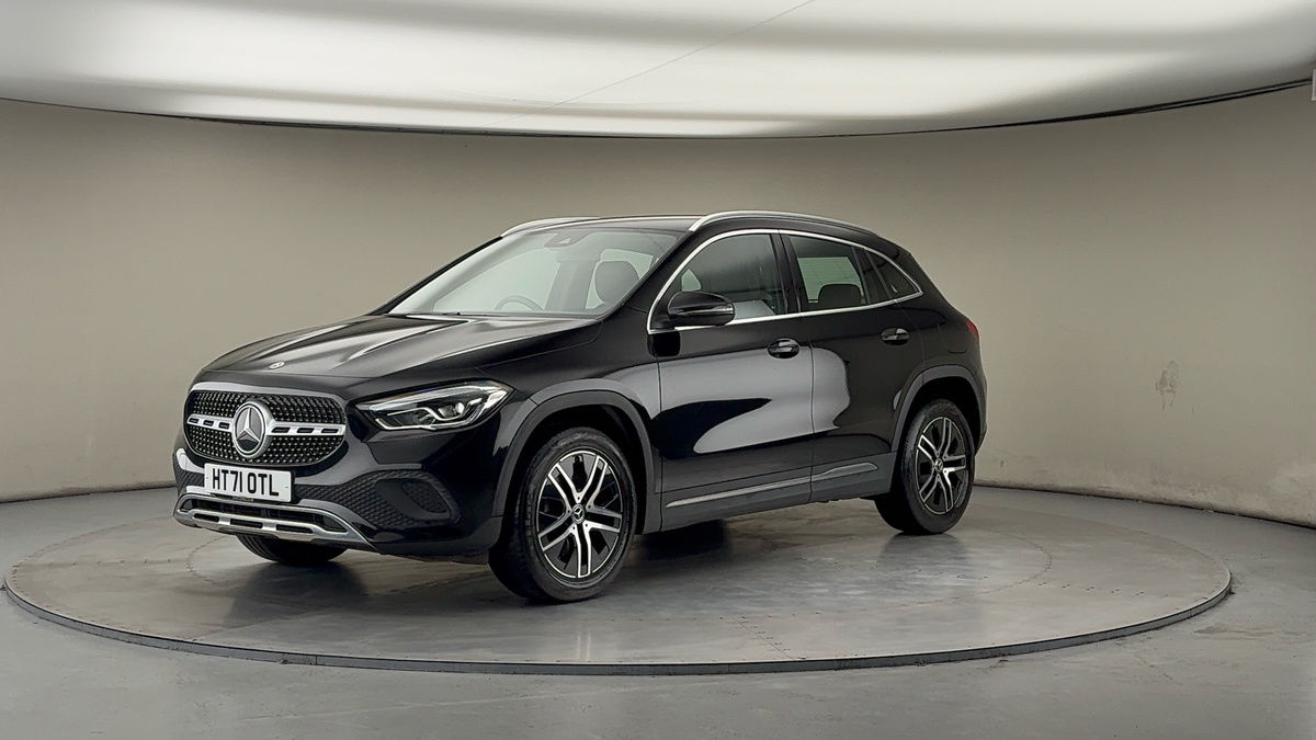 Mercedes-Benz GLA Image 20