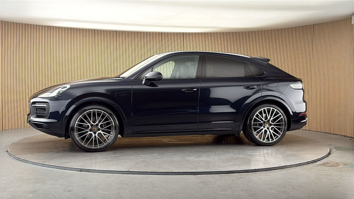 More views of Porsche Cayenne