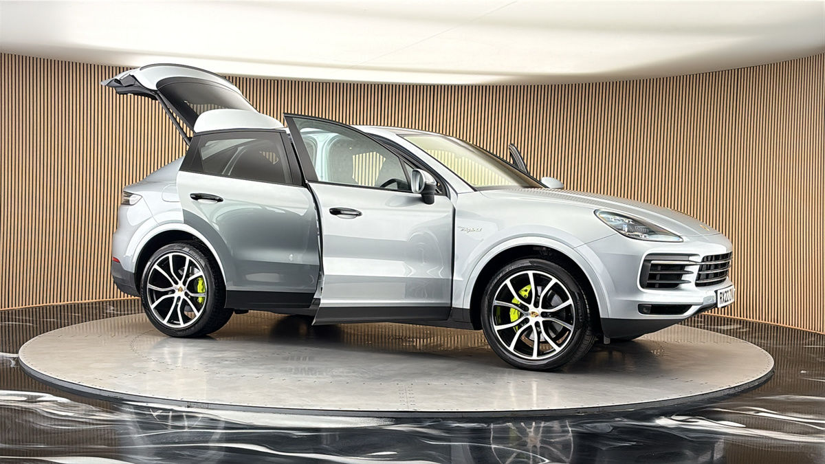More views of Porsche Cayenne