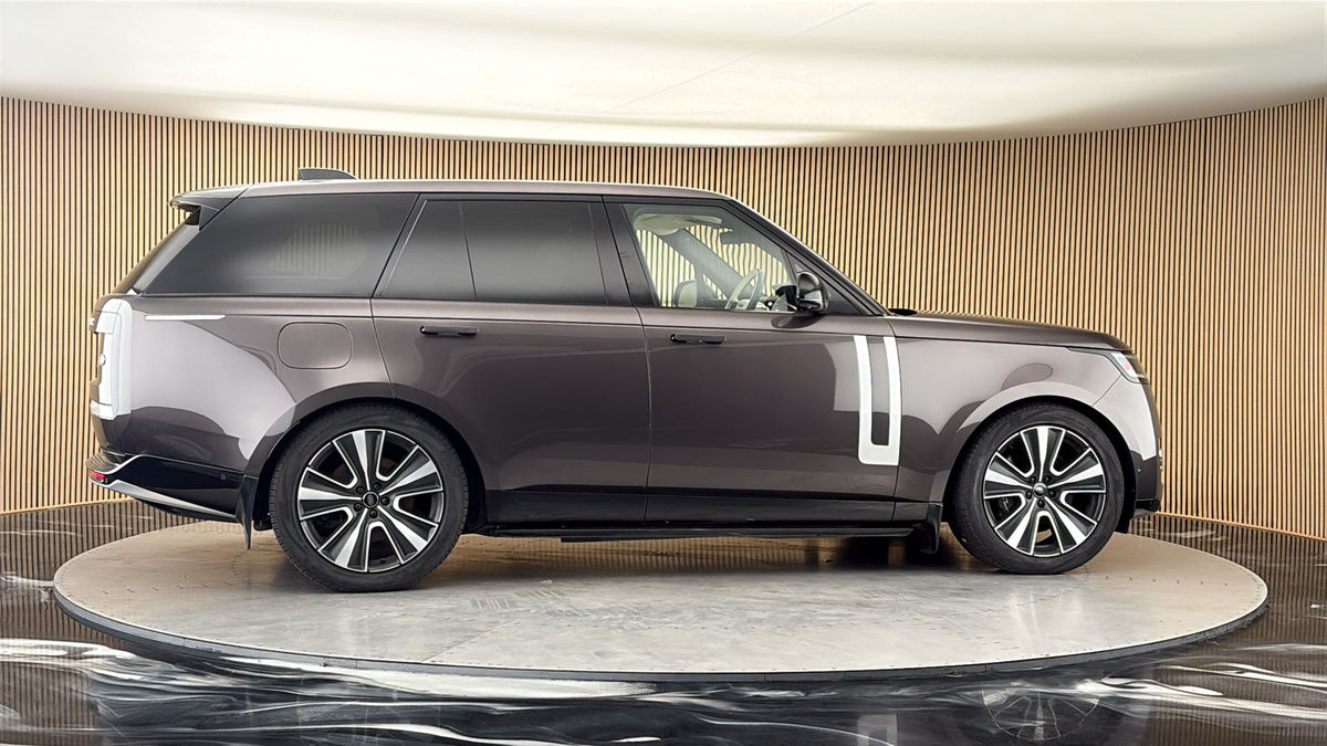 More views of Land Rover Range Rover