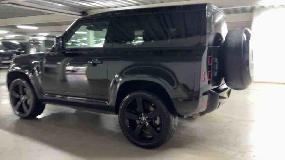 More views of Land Rover Defender 90