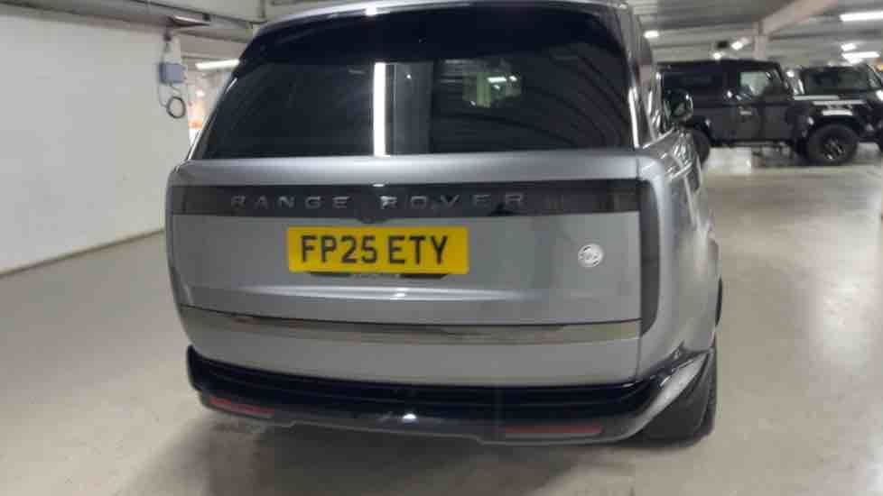 More views of Land Rover Range Rover