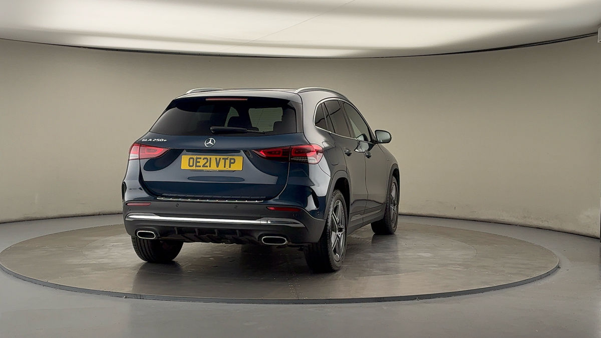 More views of Mercedes-Benz GLA