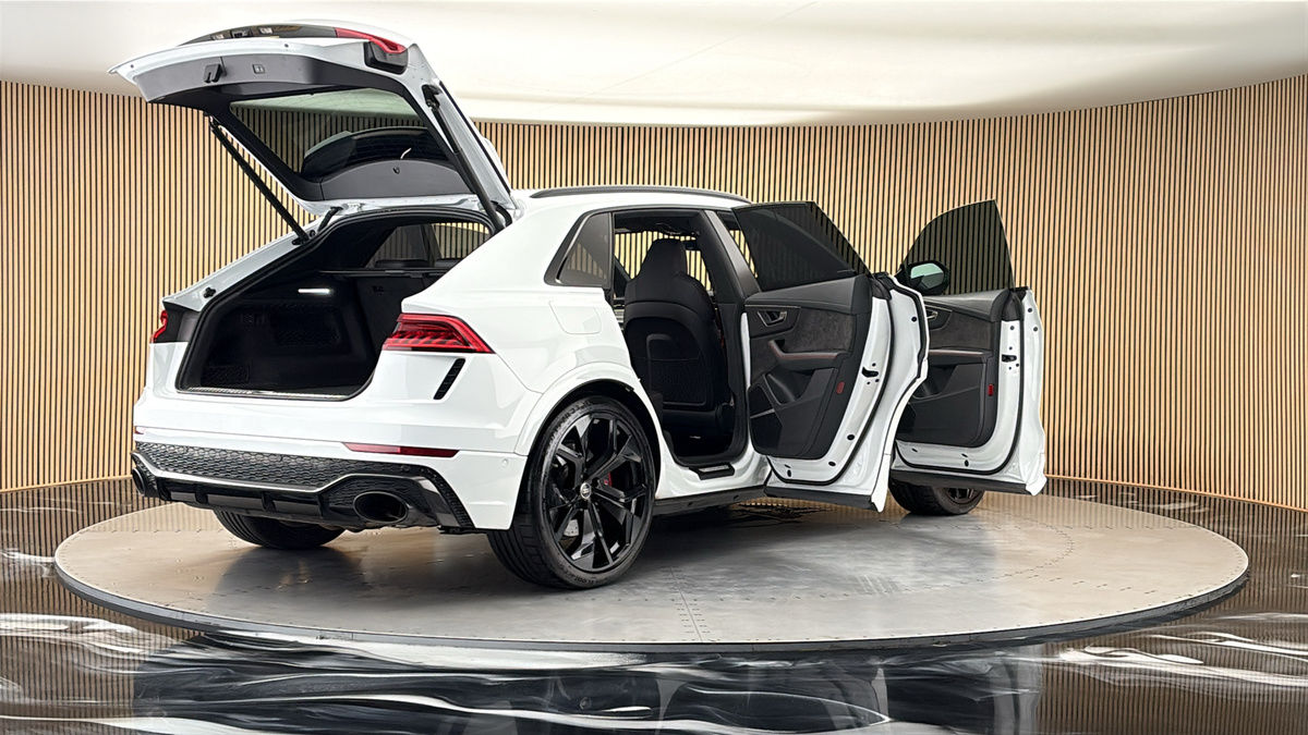 More views of Audi RSQ8
