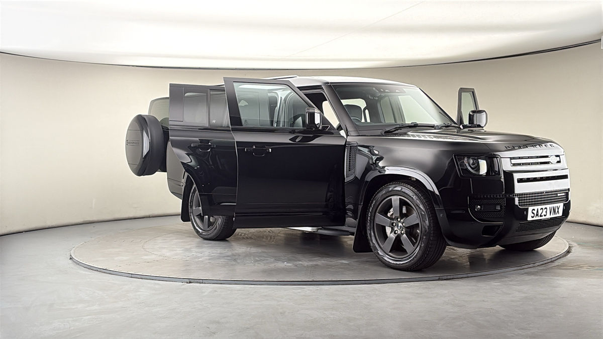 More views of Land Rover Defender 130