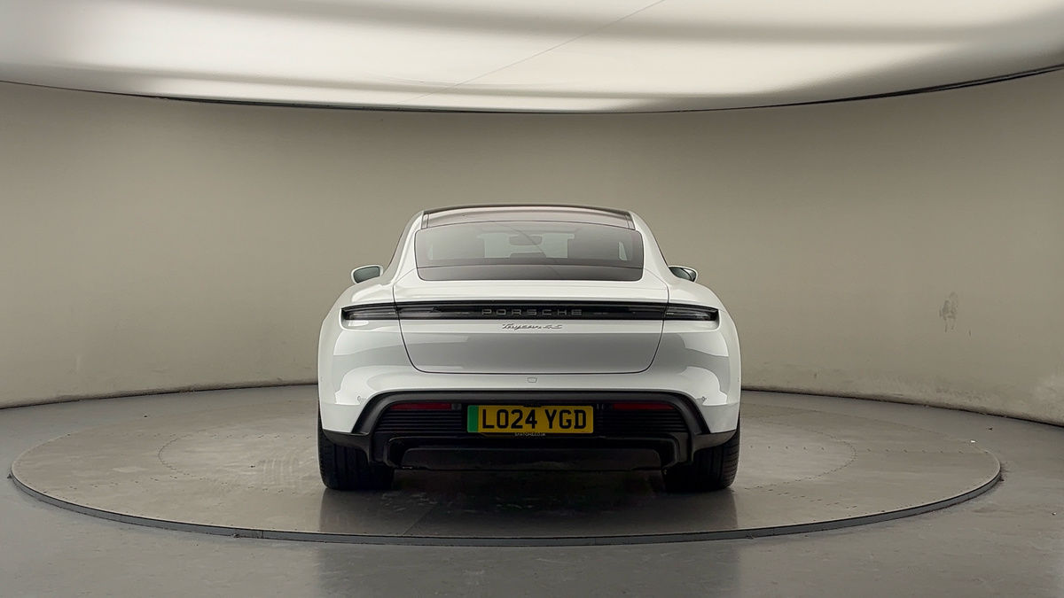 Porsche Taycan Image 5