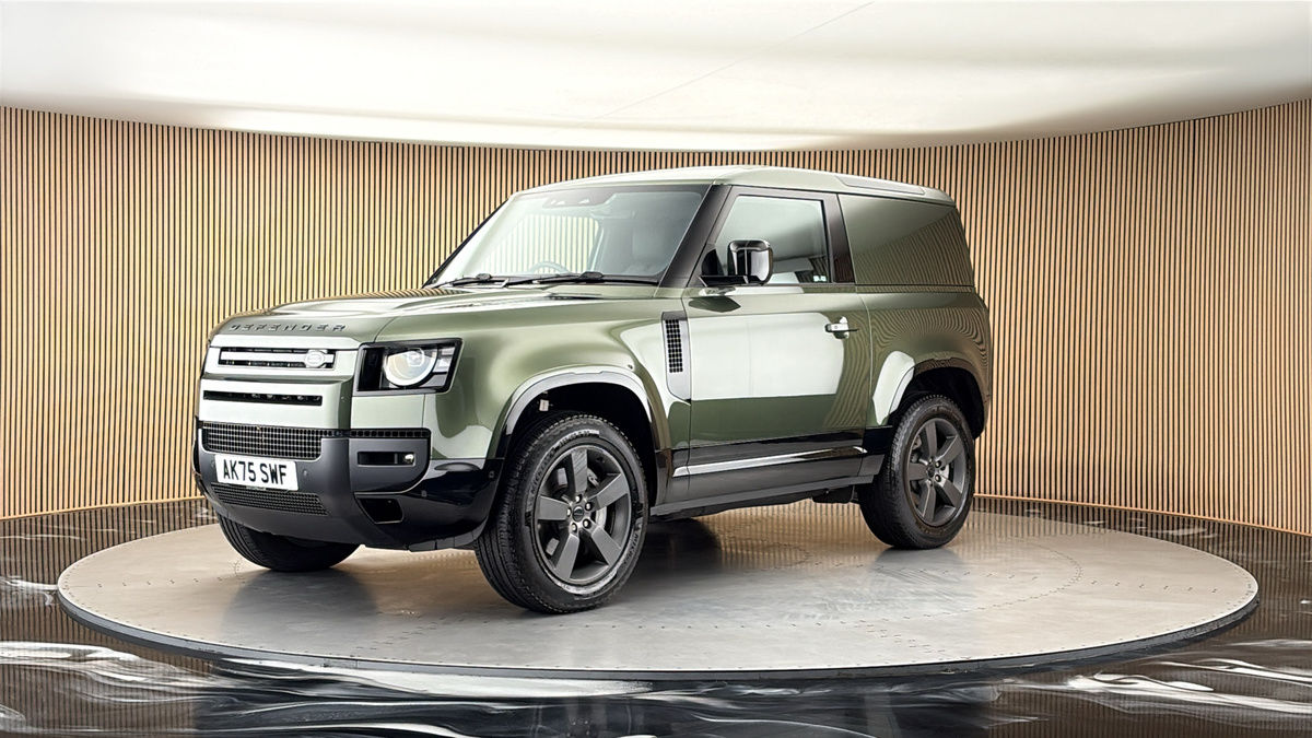 Land Rover Defender 90 Image 20