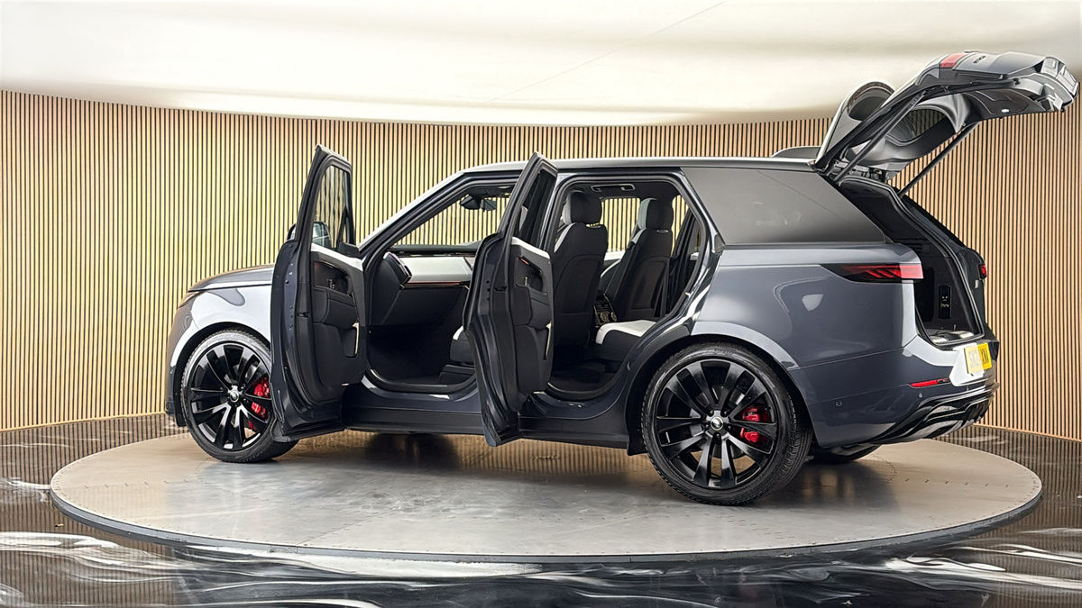 More views of Land Rover Range Rover Sport