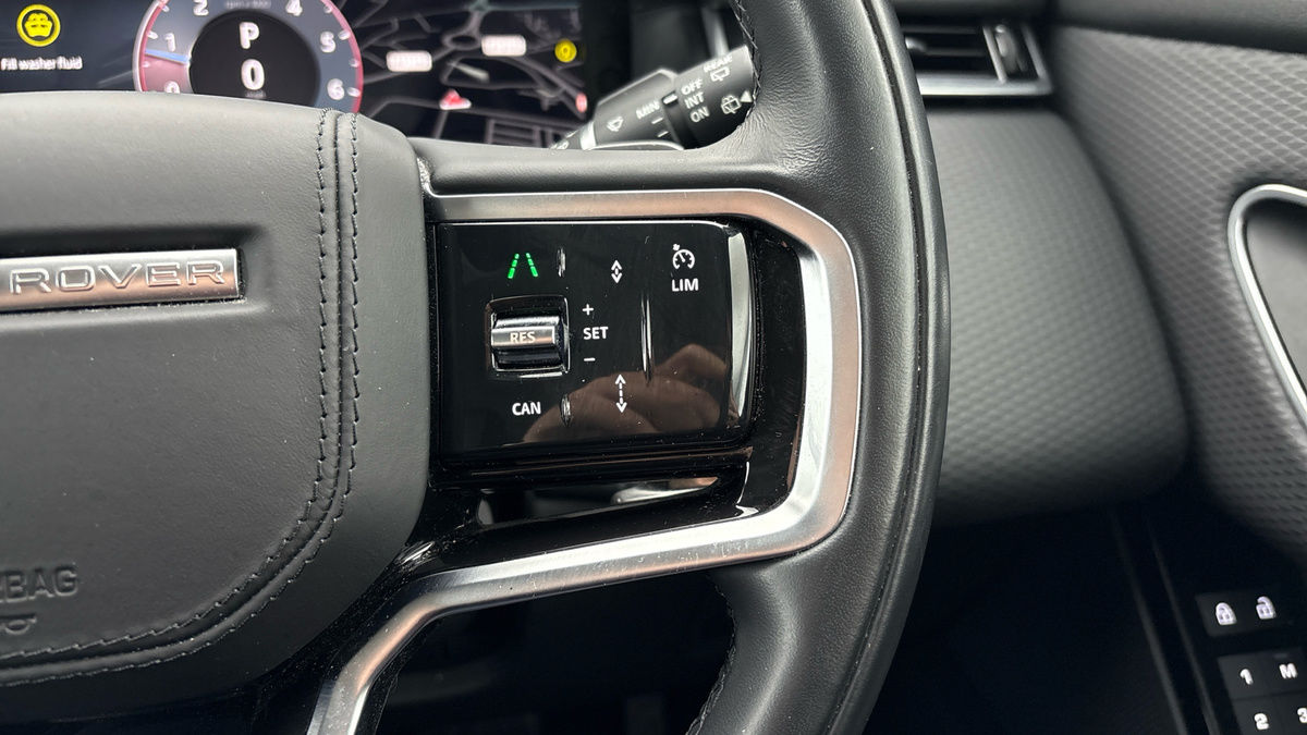 Land Rover Range Rover Velar Image 14