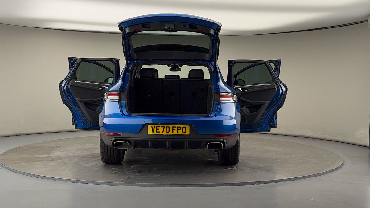 More views of Porsche Macan