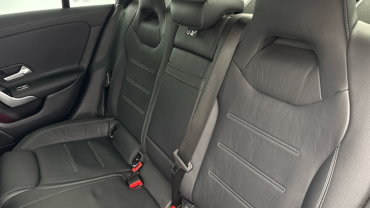 Mercedes-Benz CLA Image 8