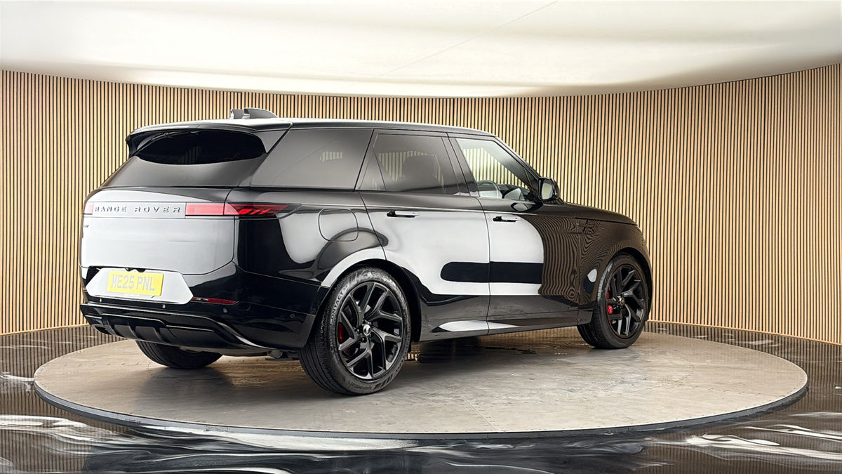 Land Rover Range Rover Sport Image 21