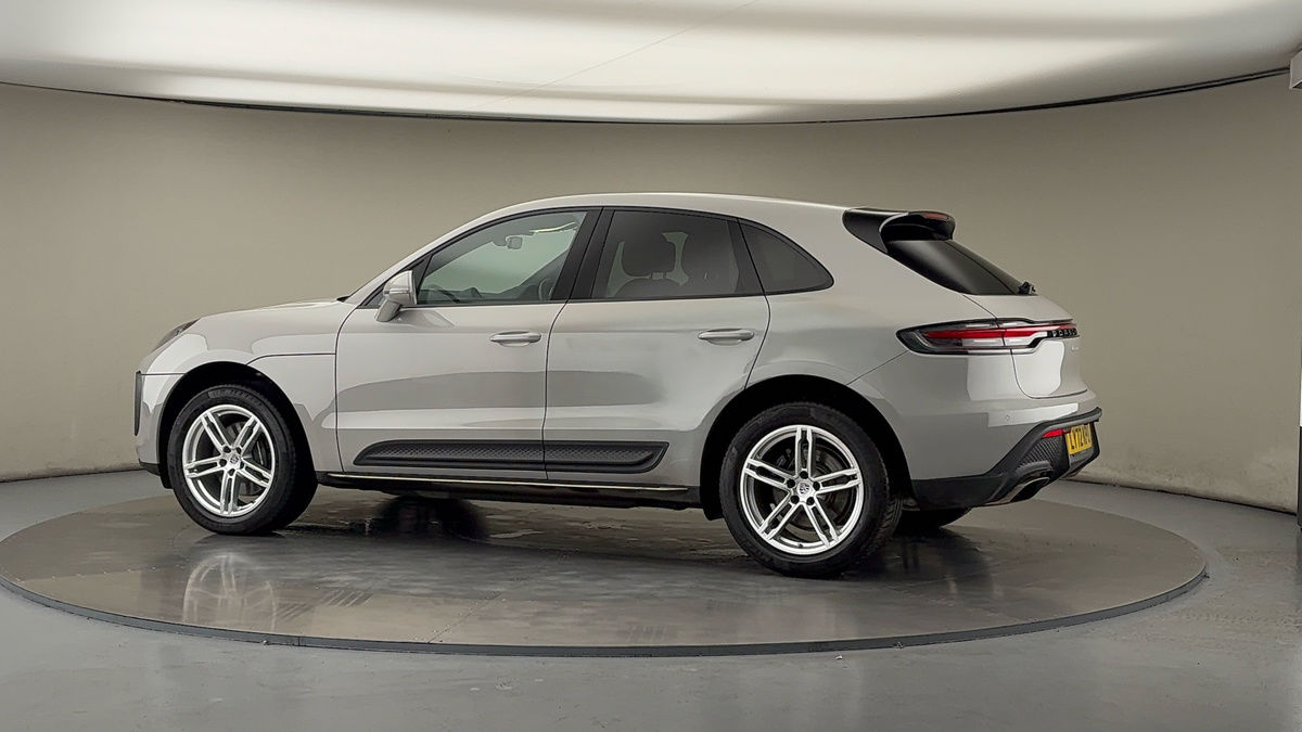 More views of Porsche Macan