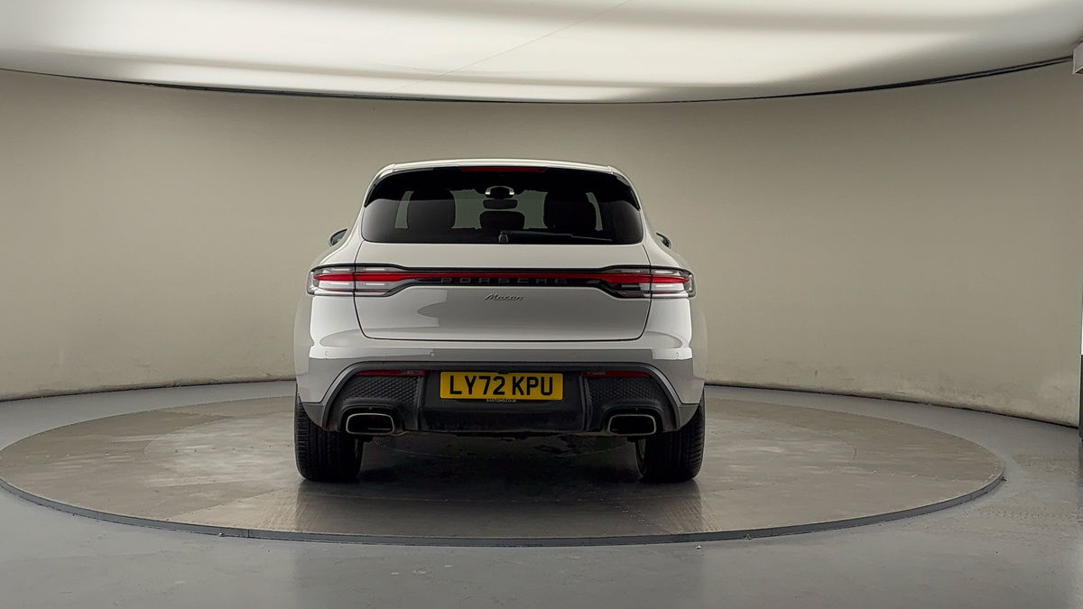 Porsche Macan Image 4