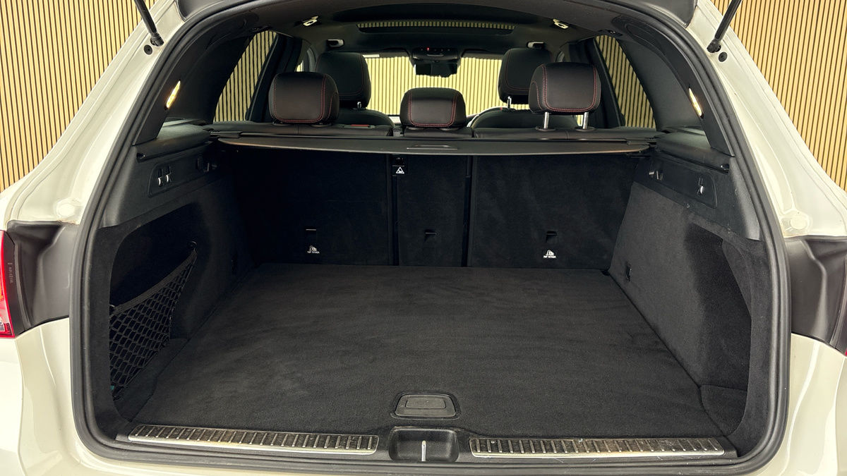 Mercedes-Benz GLC Image 11