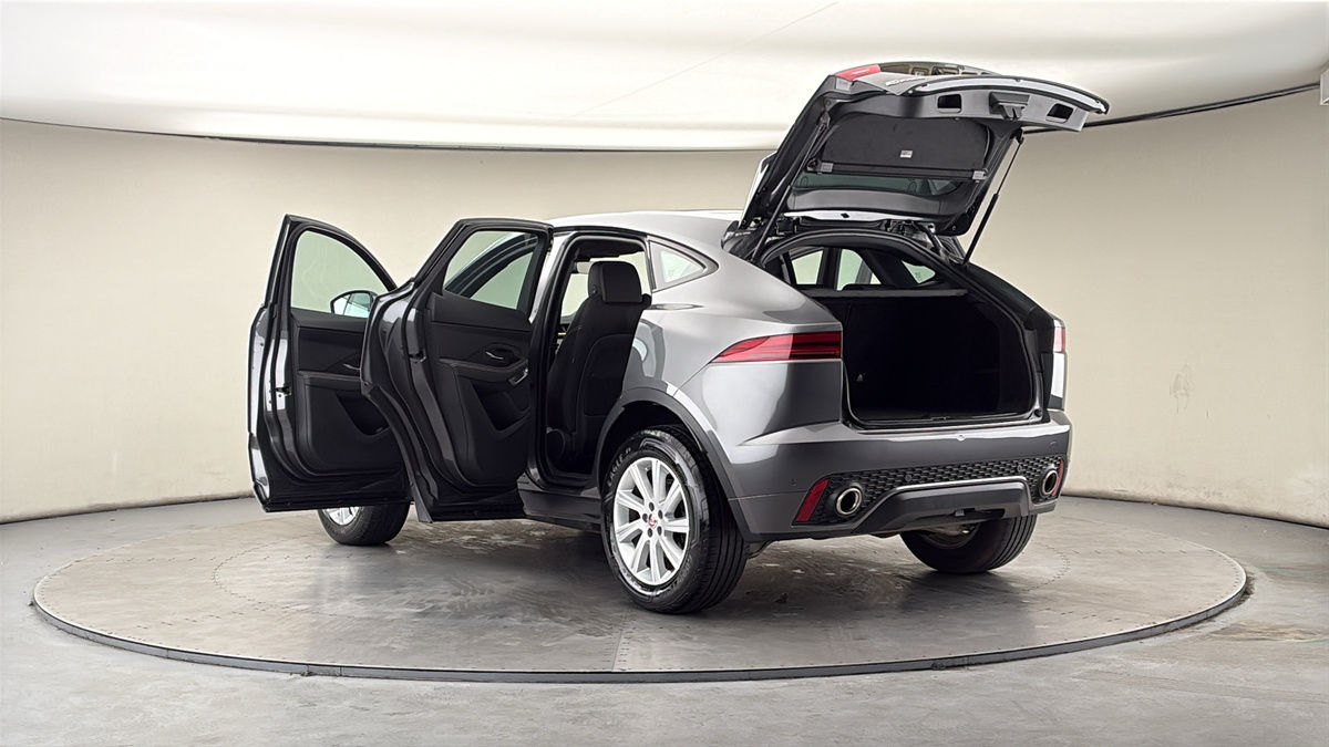 Jaguar E-PACE Image 23