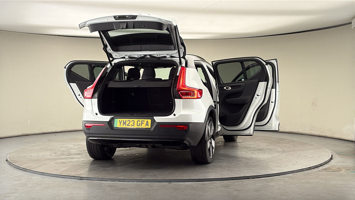 More views of Volvo XC40