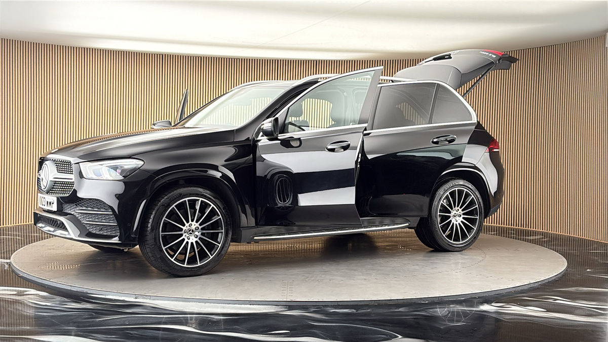 More views of Mercedes-Benz GLE