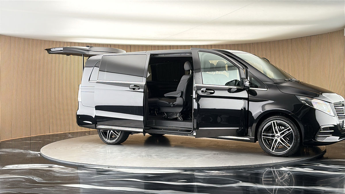 More views of Mercedes-Benz V Class