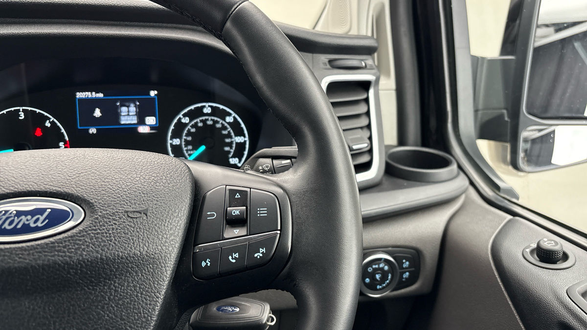 Ford Transit Custom Image 14