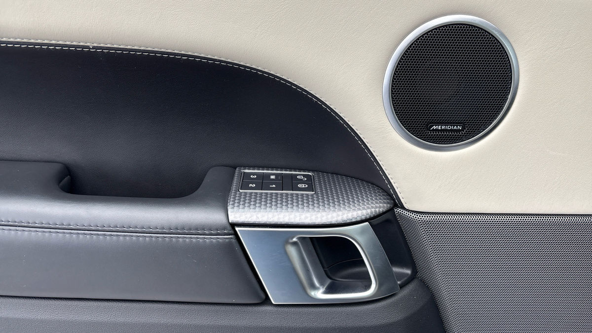 Land Rover Range Rover Sport Image 19