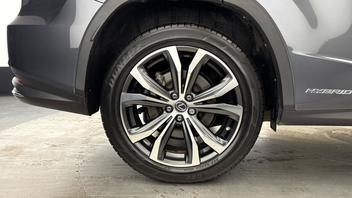 Lexus RX Image 10