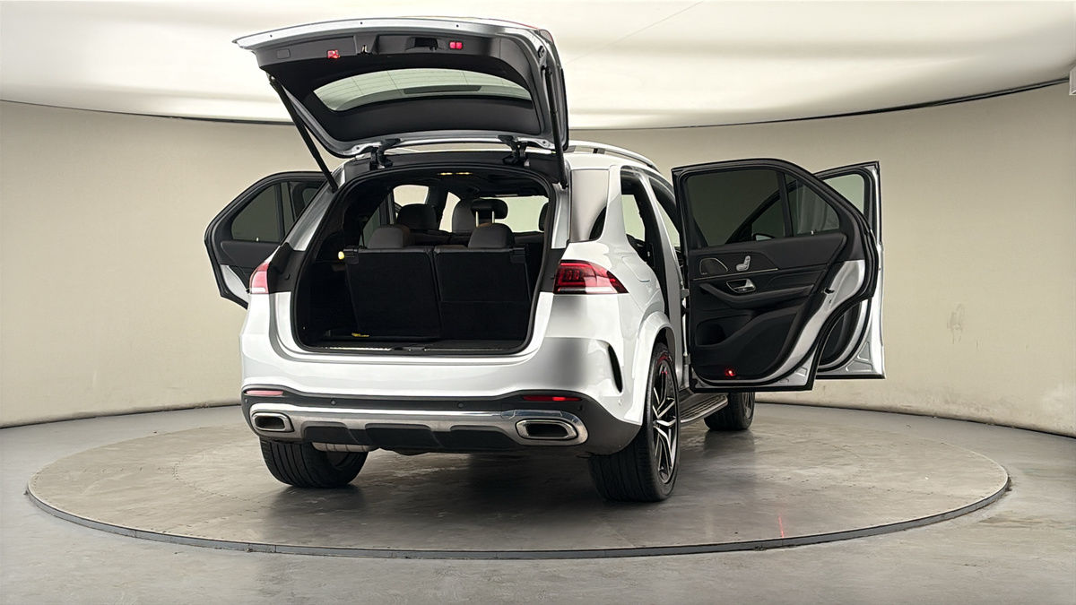 More views of Mercedes-Benz GLE