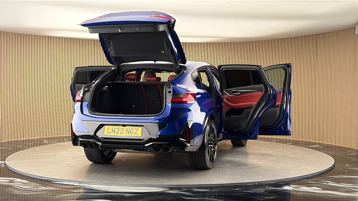More views of BMW X4 M