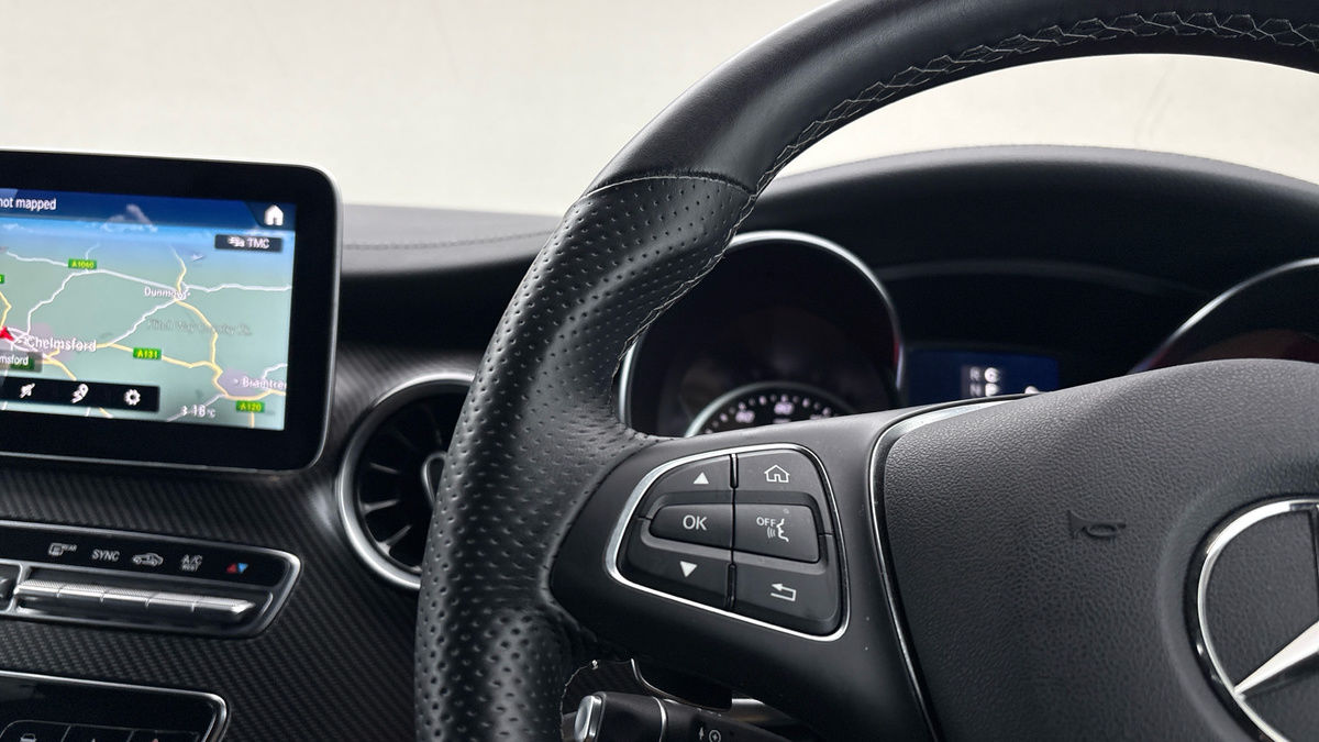 Mercedes-Benz V Class Image 13