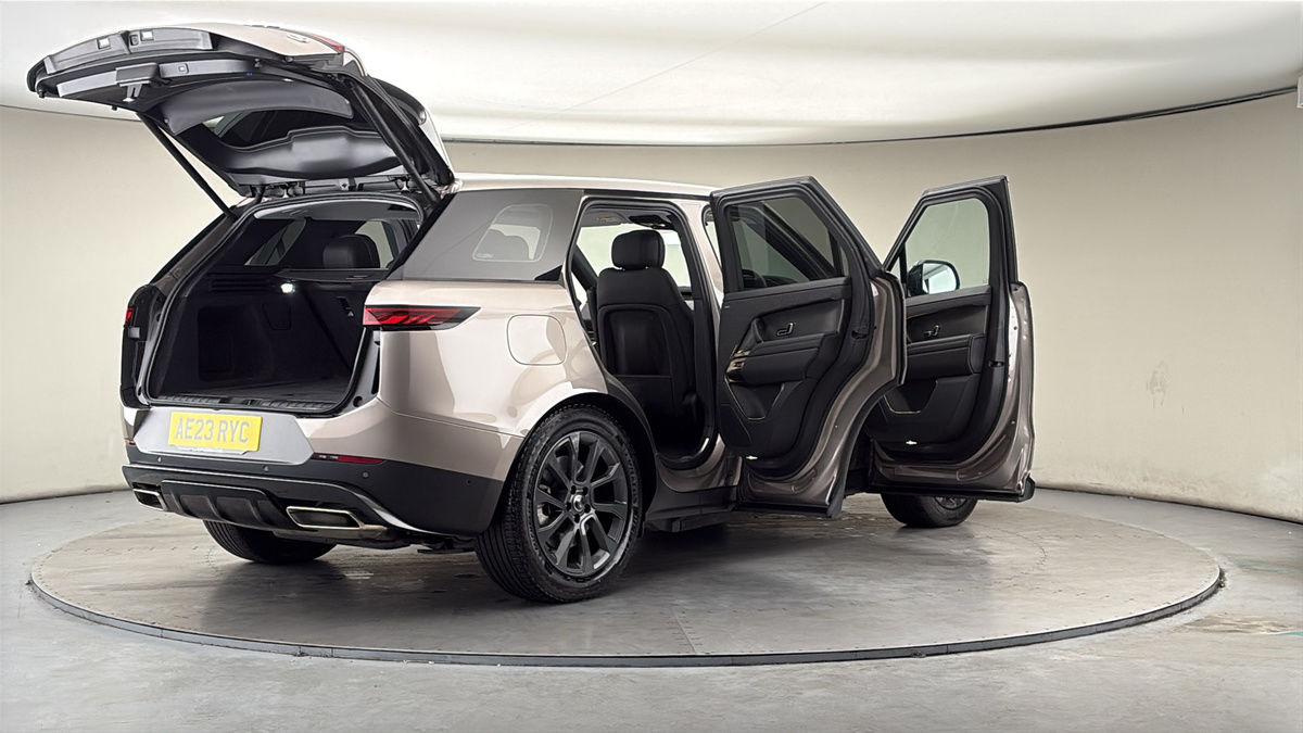 More views of Land Rover Range Rover Sport
